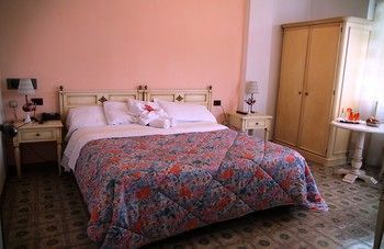 Hotel San Giuseppe Поццуоли Экстерьер фото